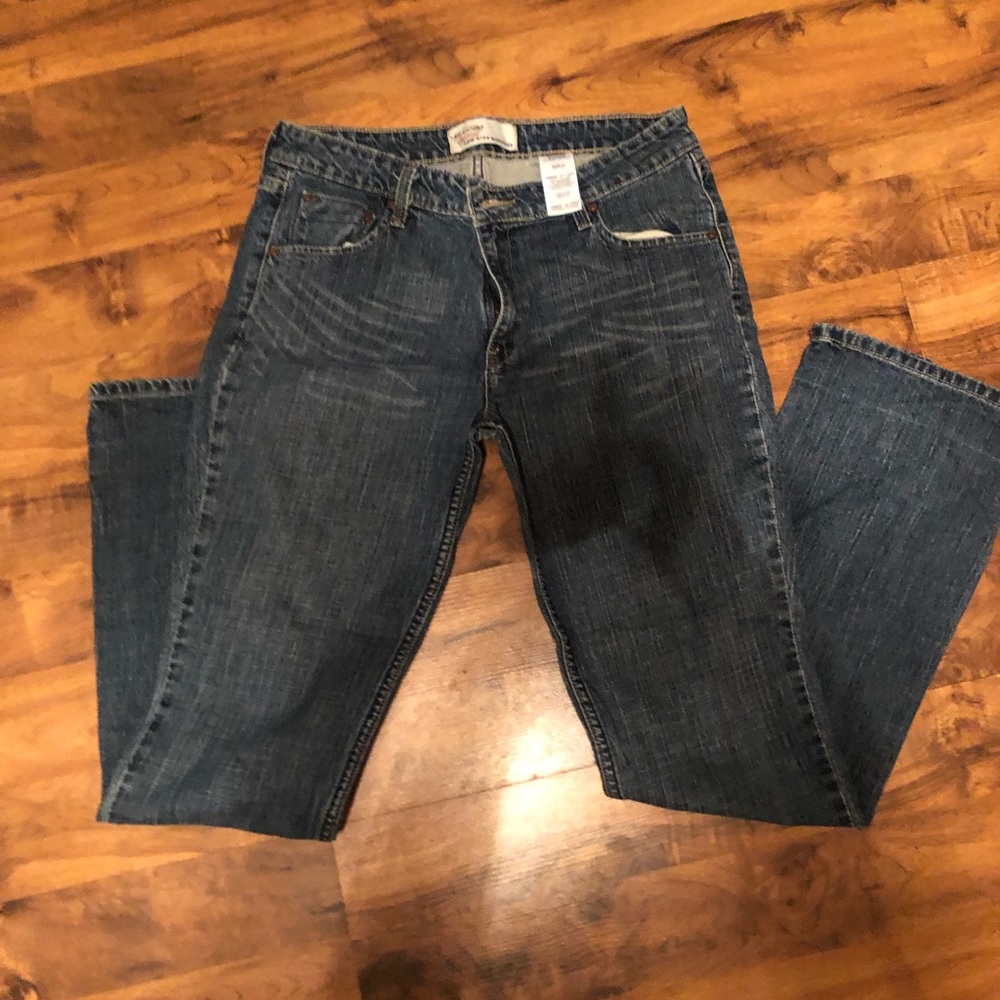 Levi Strauss signature low rise boot cut jeans.